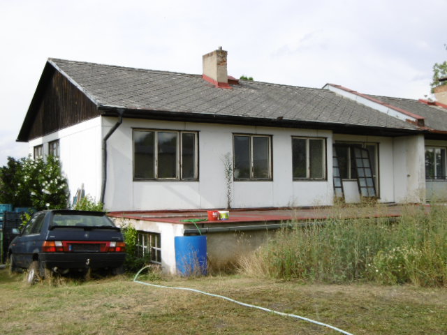 Dům v obci Hoštka