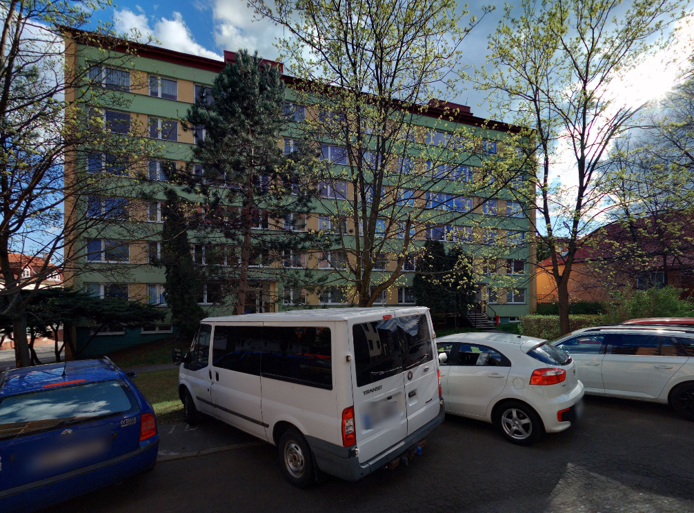 Byt 4+1 o velikosti 80m2, podíl ½, Pokratice,