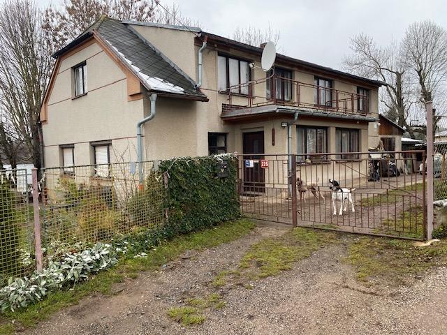 Dražba rodinného domu v obci Rosovice.
