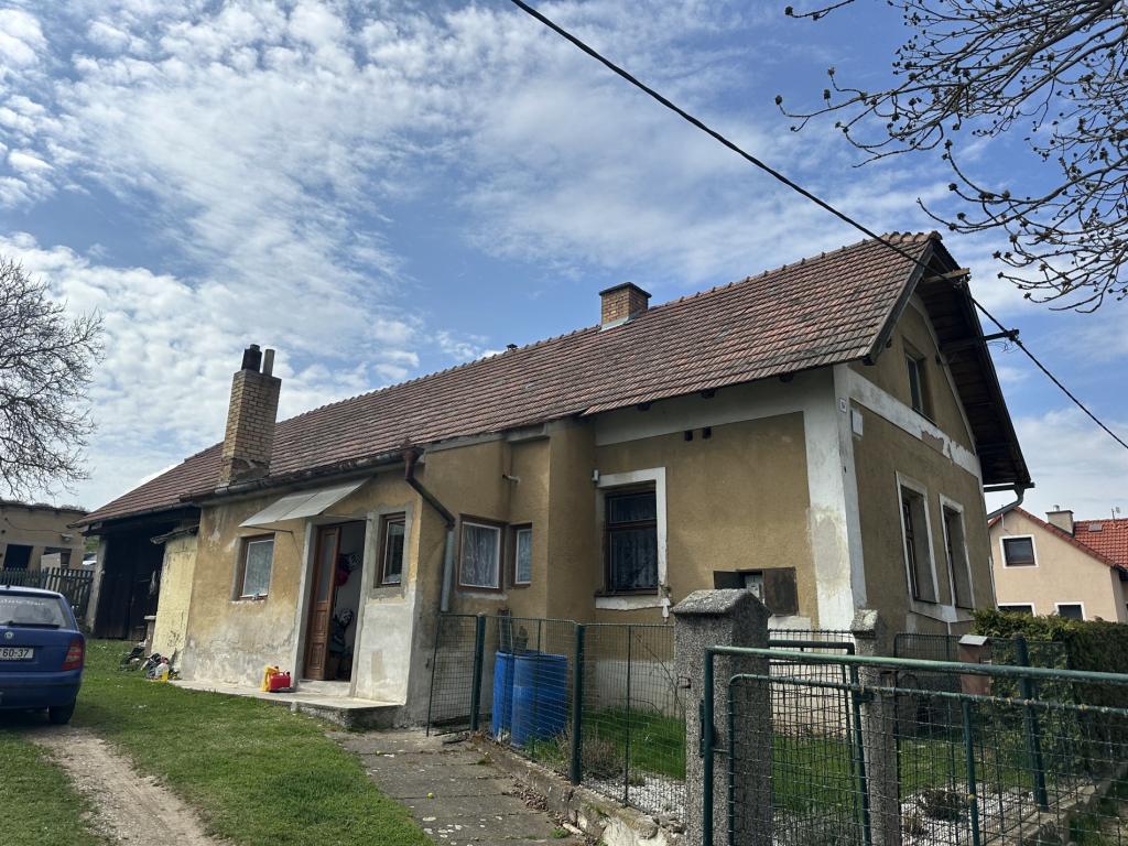 Rodinný dům 3+1 193 m2 s pozemkem 1735 m2, s