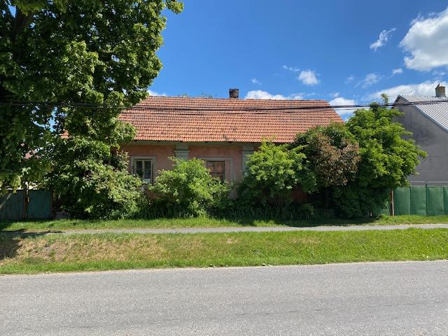 Dražba rodinného domu v obci Chleby.